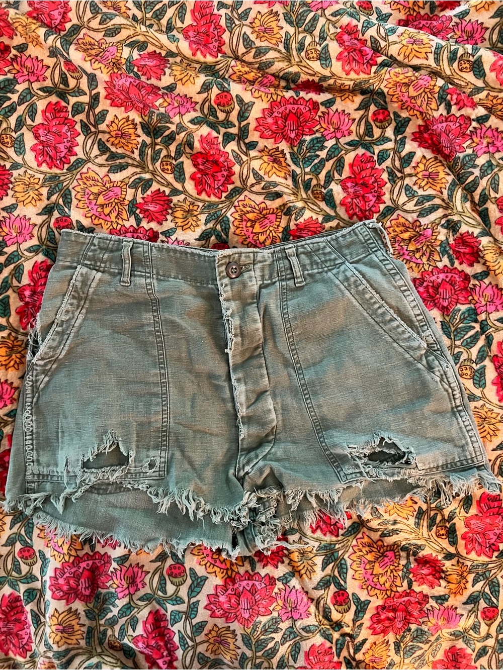 Women’s Distressed Army Shorts
